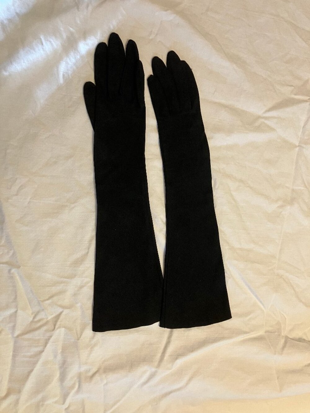 Elbow-length evening gloves